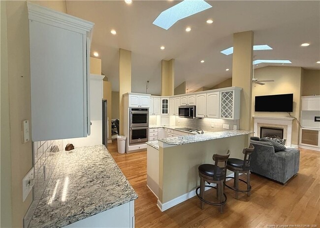 Building Photo - 105 Morris Dr