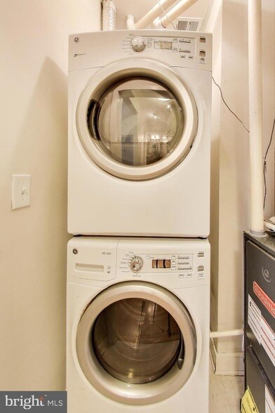 Building Photo - 8005 13th St