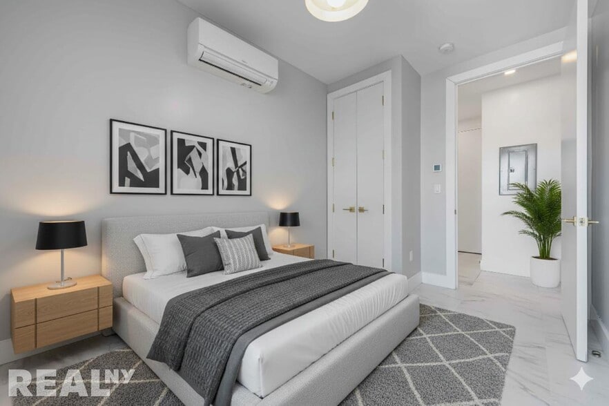 Building Photo - 1801 Broadway