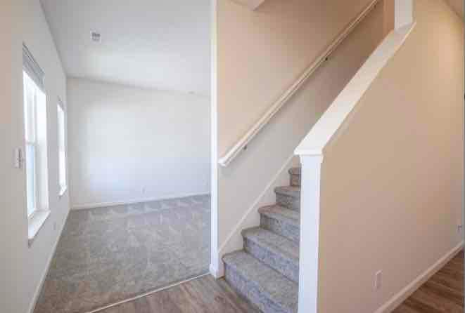 Building Photo - 1160 Colcester Ln