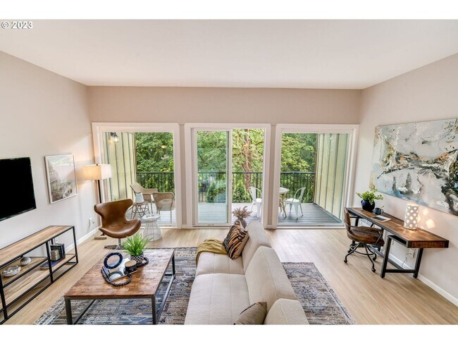 Building Photo - Fully Remodeled 3 Bedroom/2.5 Bathroom Lak...