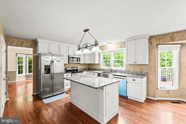 Building Photo - 80 Stonewall Dr