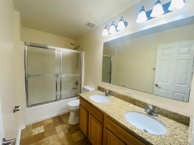 Building Photo - 225 Jocelyn Dr