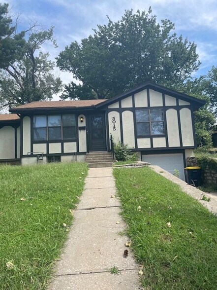 Building Photo - 5015 Belmeade Rd