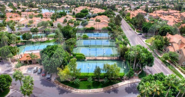 Building Photo - 1523 E Treasure Cove Dr