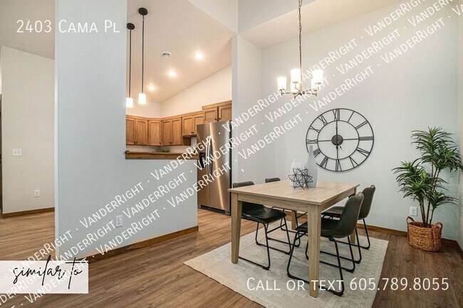 Building Photo - 2403 Cama Pl