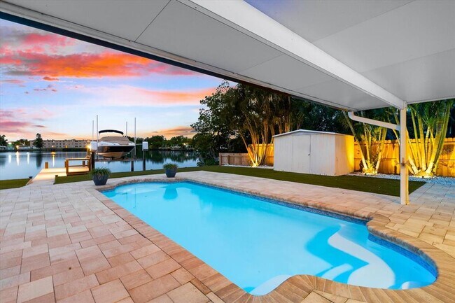 Building Photo - 8848 Sunlit Cove Dr NE