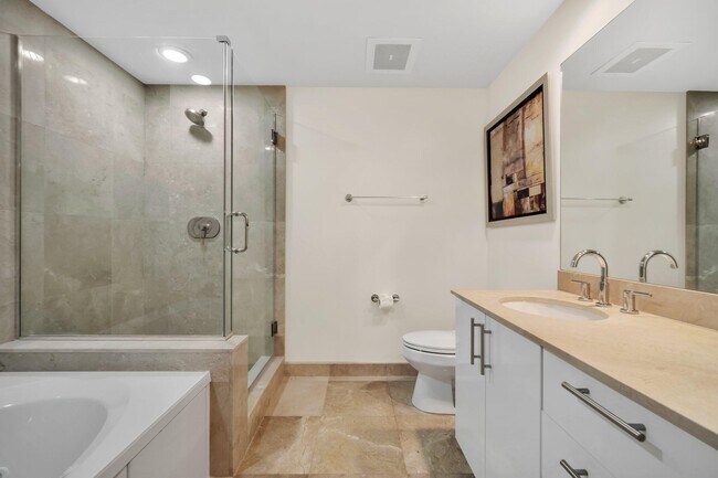 Building Photo - 550 Okeechobee Blvd