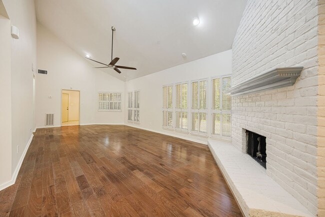 Building Photo - 1856 S Gessner Rd