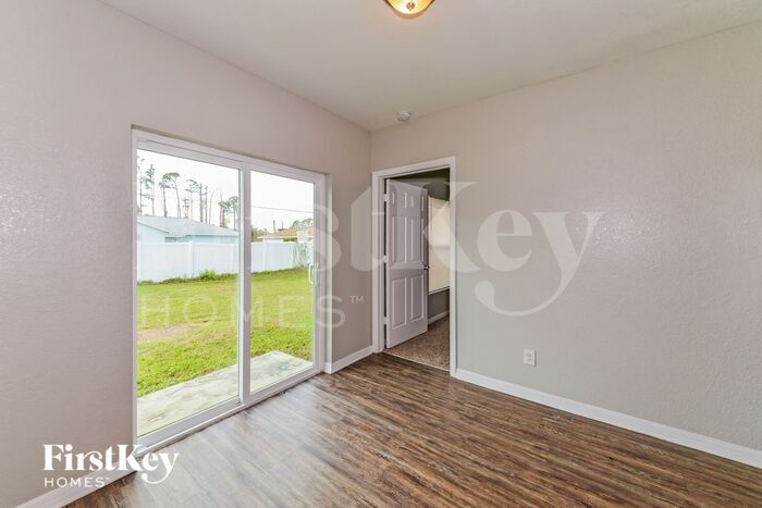 Building Photo - 1057 Cassia St