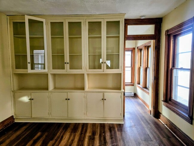 Building Photo - 916 Washington St