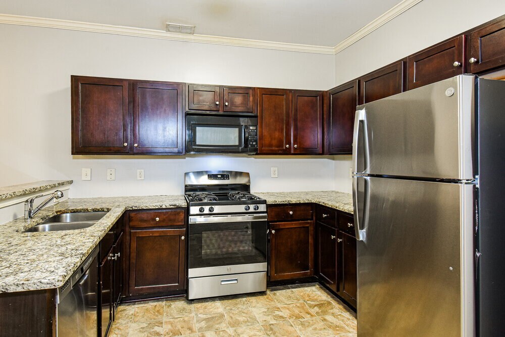 Building Photo - 338 Camellia Way