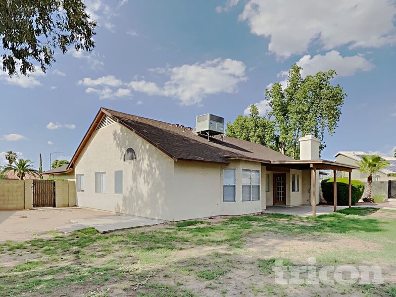 Building Photo - 3561 E Sequoia Dr