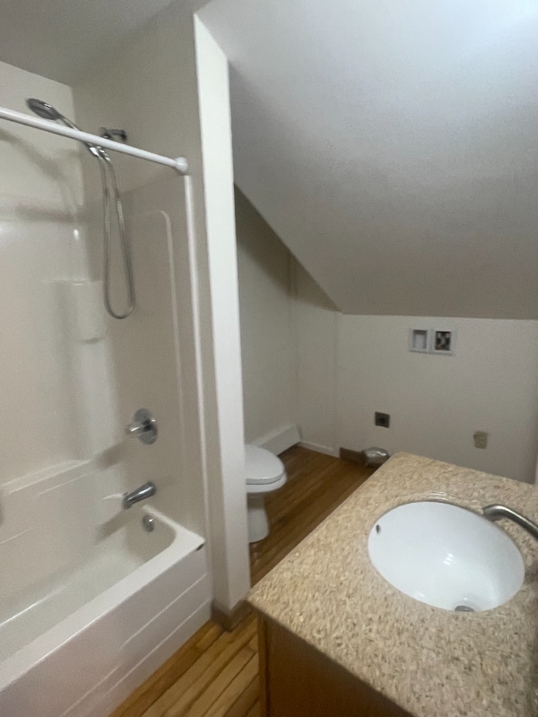 Building Photo - 686 Sebago Rd