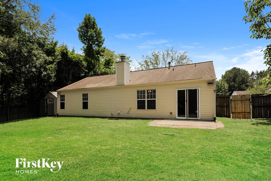 Building Photo - 5255 Hillcrest Glenn Dr