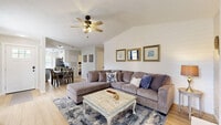 Building Photo - 608 Navarro Dr
