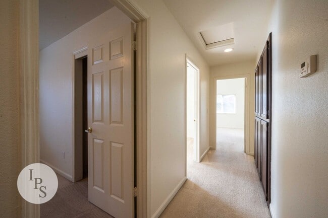 Building Photo - Kerman Westside Home, 3BR/2BA, Built 2004 - Lots of Amenities!