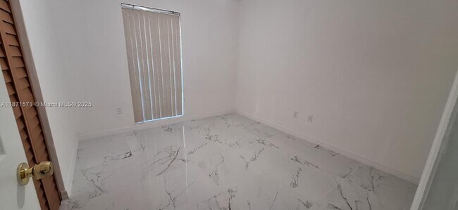 Building Photo - 15403 SW 107th Ct