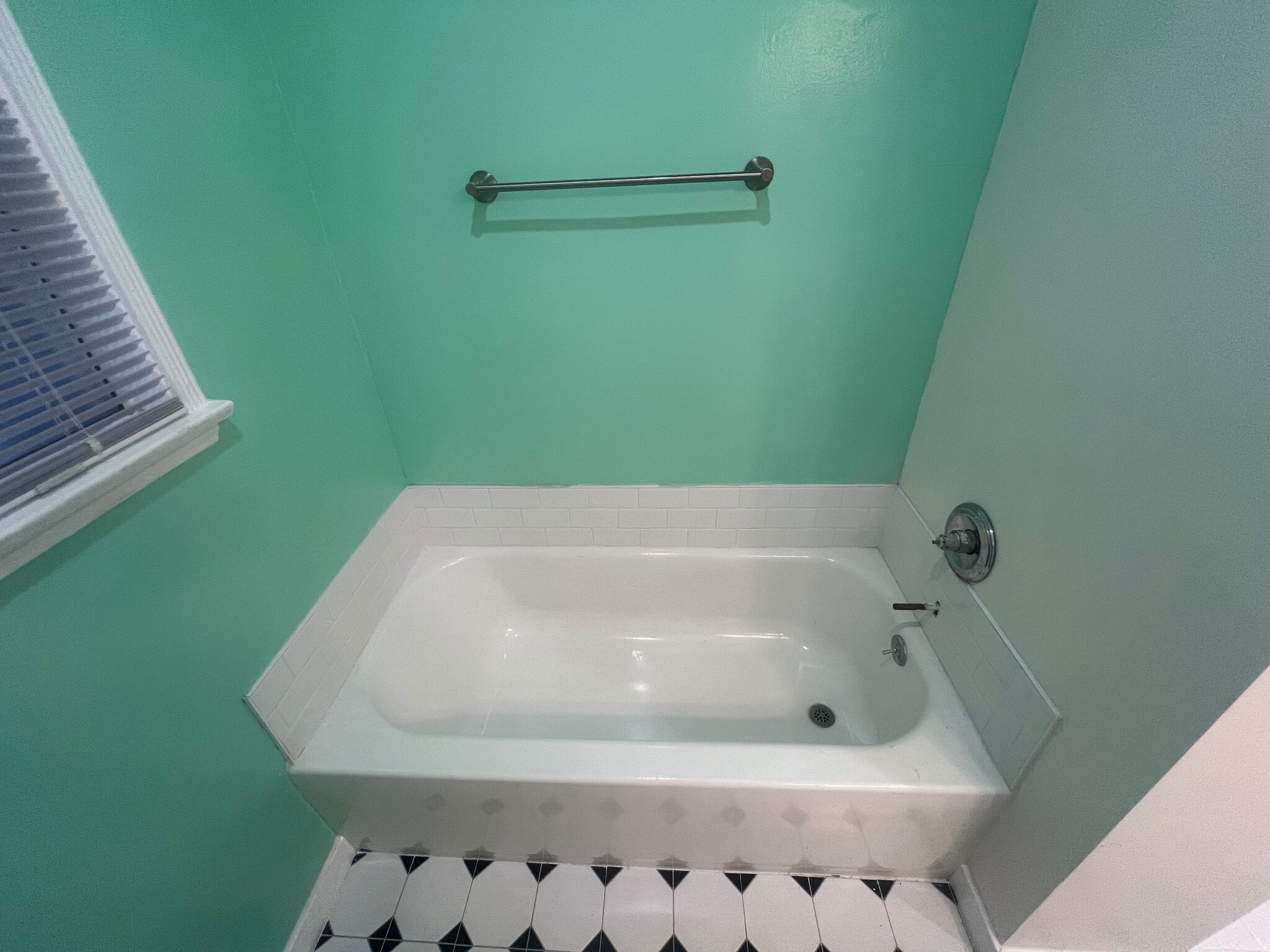 Building Photo - 4206 Leimert Blvd