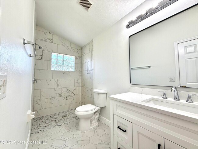 Building Photo - 4756 Silver Heron Dr