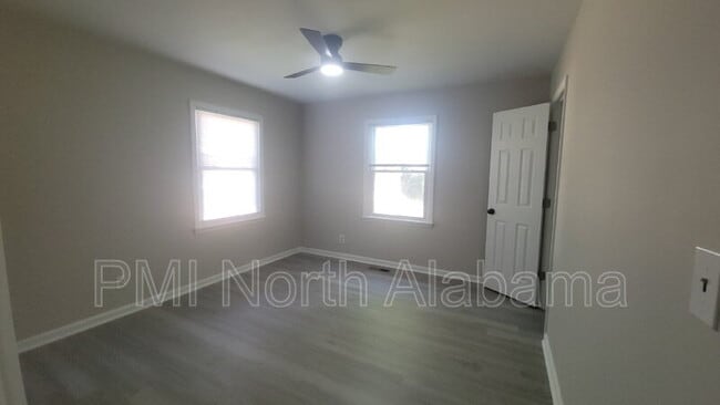 Building Photo - 3901 Newson Rd SW