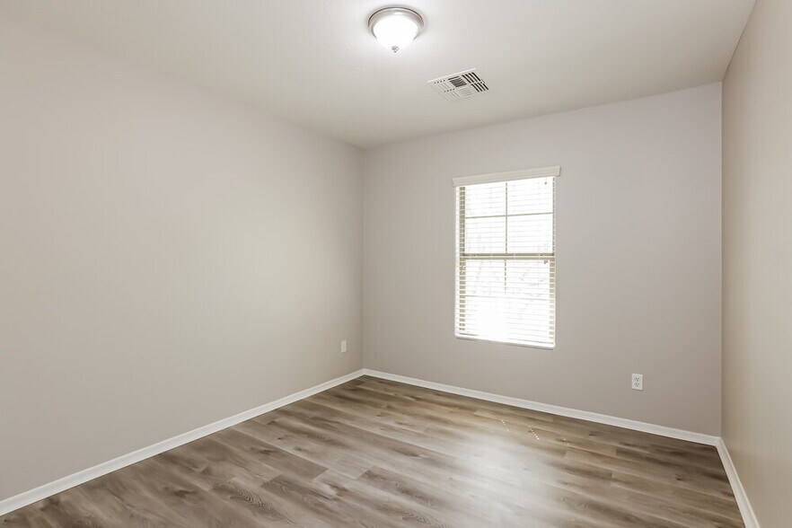 Building Photo - 6842 W Nadine Way