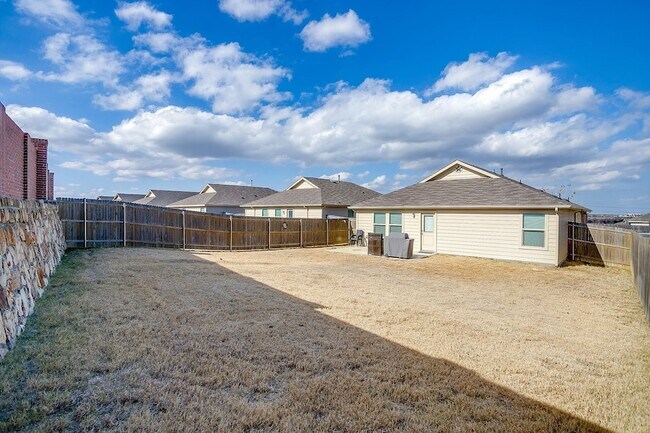 Building Photo - 6329 Becker Ave