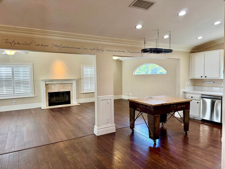 Building Photo - 28825 Corte Suerte