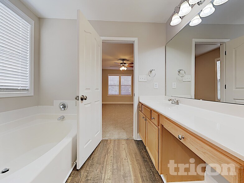 Building Photo - 1802 Wilburn Park Ln NW