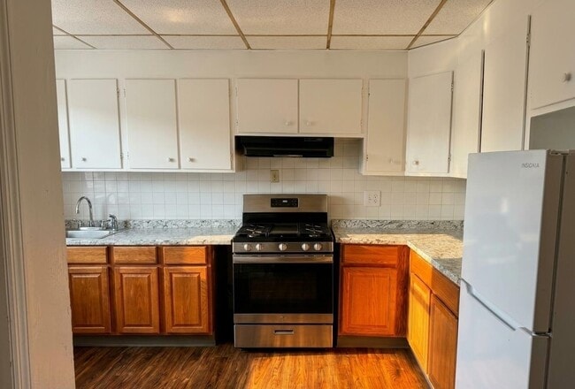 Building Photo - 133 Pamrapo Ave