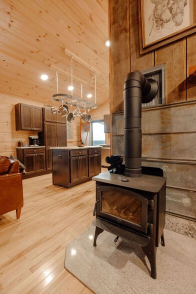 Building Photo - 521 Baywood Dr