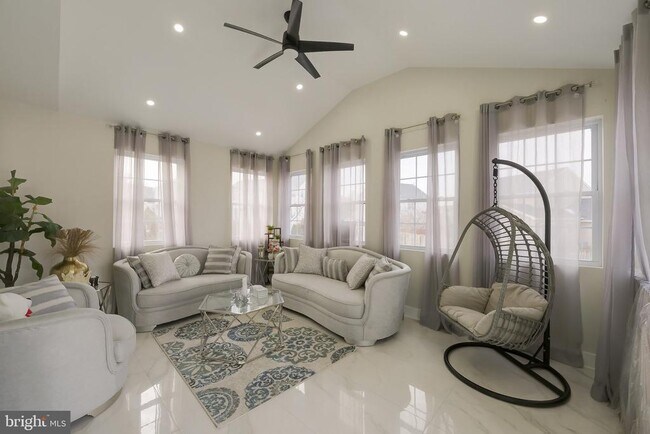 Building Photo - 601 Crossover Ct