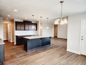 Building Photo - Pre-Leasing for May - Wild Horse Luxury,  Newer,  4 Bed Room, 3 Car Garage