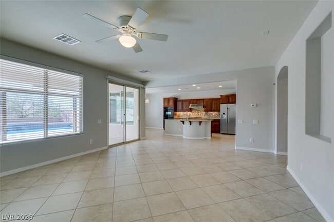 Building Photo - 2609 Chateau Clermont St