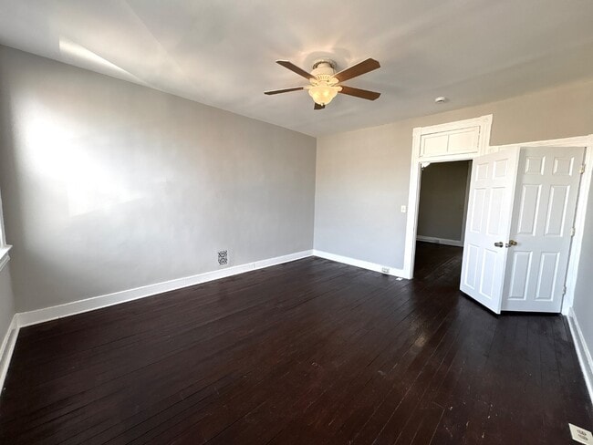 Building Photo - 2507 W Fayette St