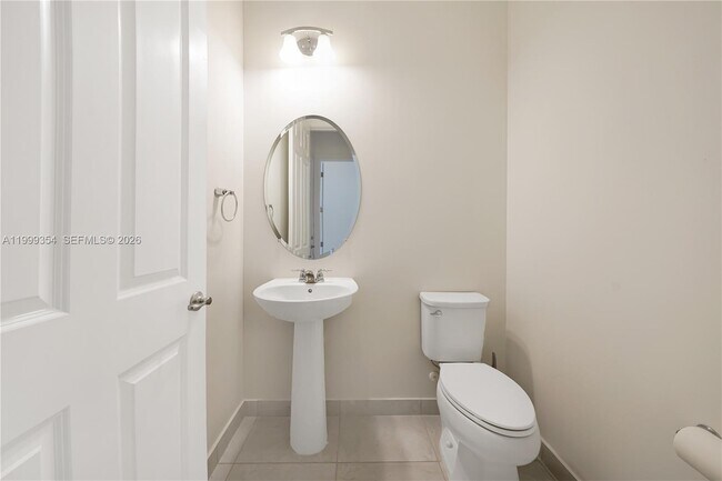 Building Photo - 11815 Leon Cir N