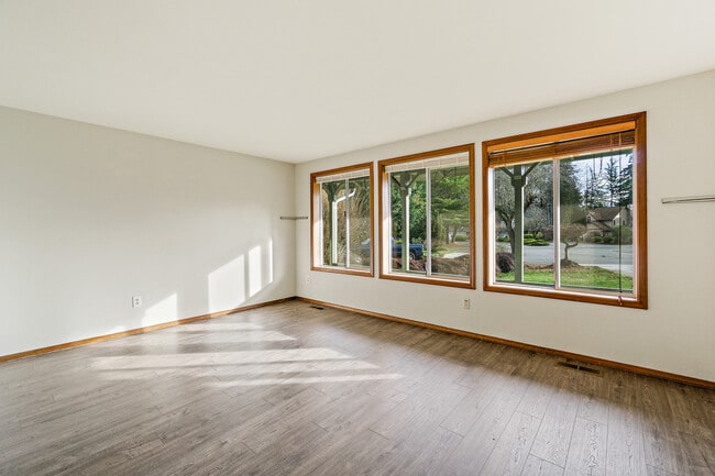 Building Photo - 4521 186th Ave SE