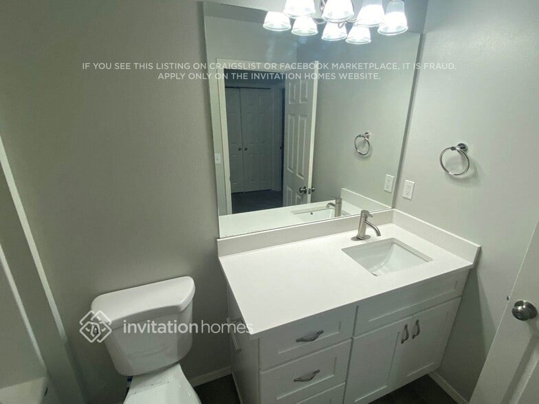 Building Photo - 7077 Flute St SE