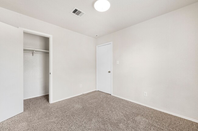 Building Photo - 10034 Southern Sun