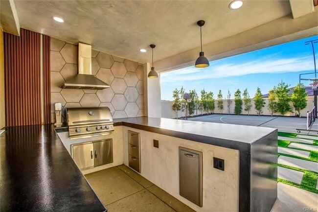 Building Photo - Stunning and Spacious 5BR 3BA Home w/ Solar Panels + Community Pool + Basketball/Tennis Court + S...