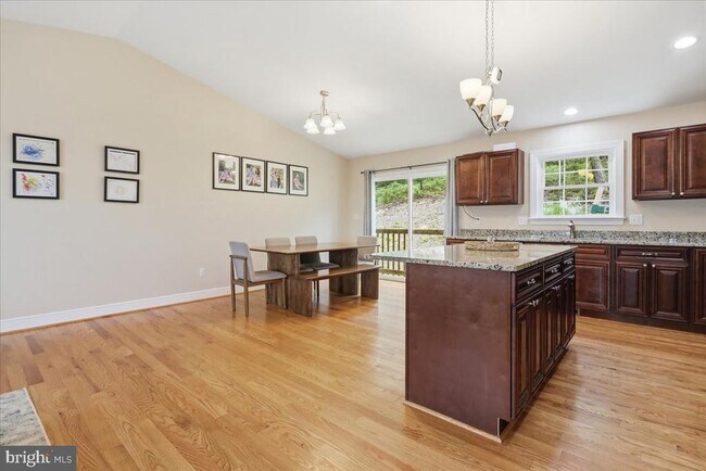 Building Photo - 1617 Tomahawk Trail