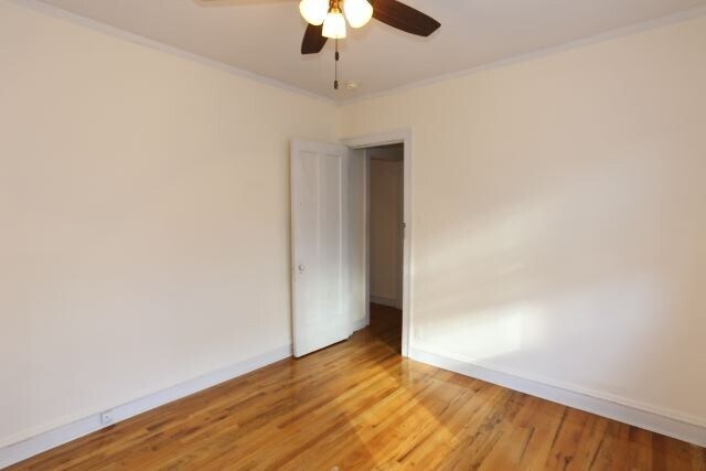 Building Photo - 1124 W Oakdale Ave