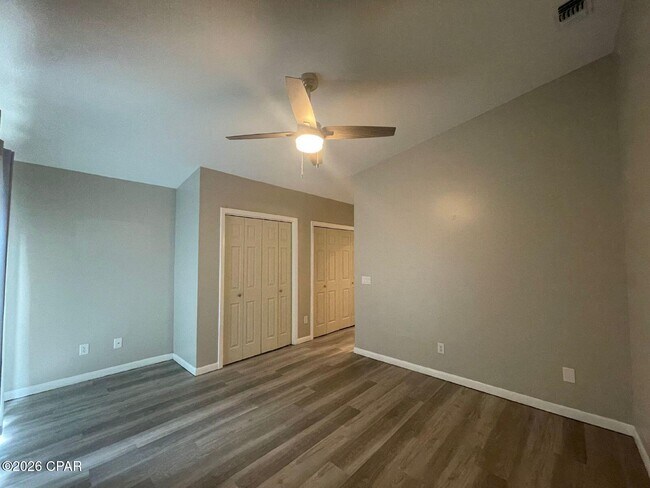 Building Photo - 8201 Sunset Ave