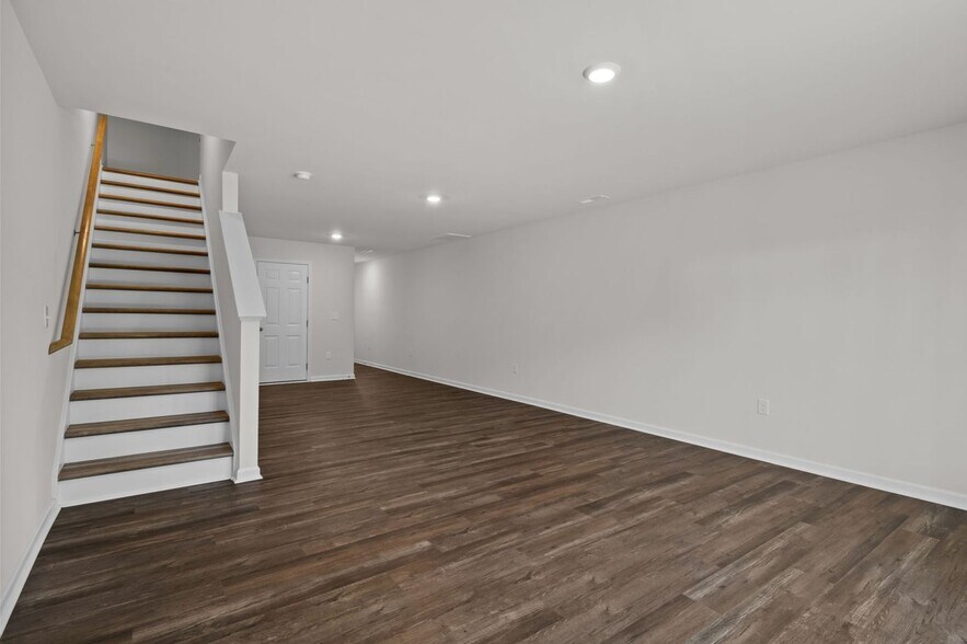 Building Photo - 4140 Trevino Dr