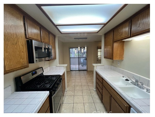 Building Photo - 2364 S Cutty Way