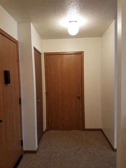 Building Photo - 1749 Lynx Ave