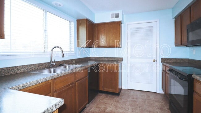 Building Photo - 11224 Nieman Rd