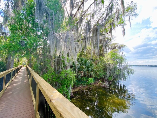 Building Photo - Awesome Home Ready for you in Winter Park