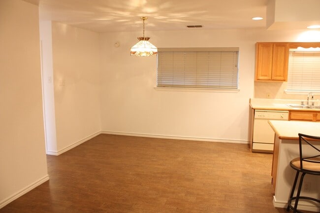 Building Photo - 1316 Carol Ann Dr