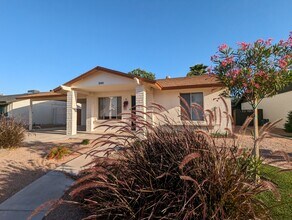 Building Photo - Cornell